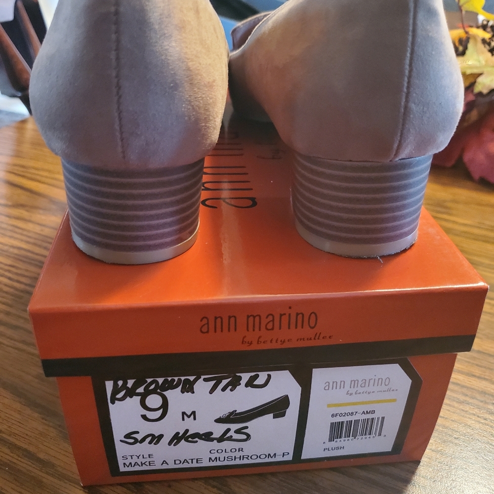 Ladies shoes w bling💎 - Picture 3 of 5